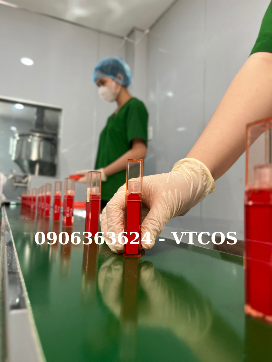 Xưởng sản xuất son môi tại VTCOS
