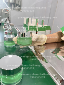 Gia công kem dưỡng ẩm tại VTCOS